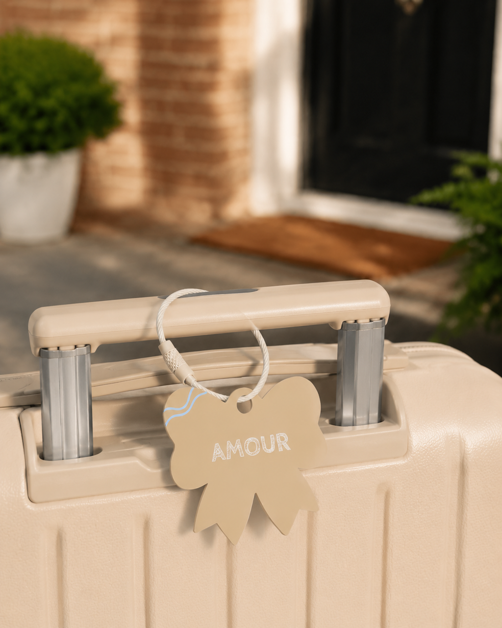 Amour Bow
